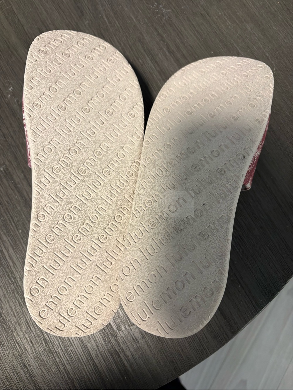 lululemon Restfeel slides - Picture 2 of 3